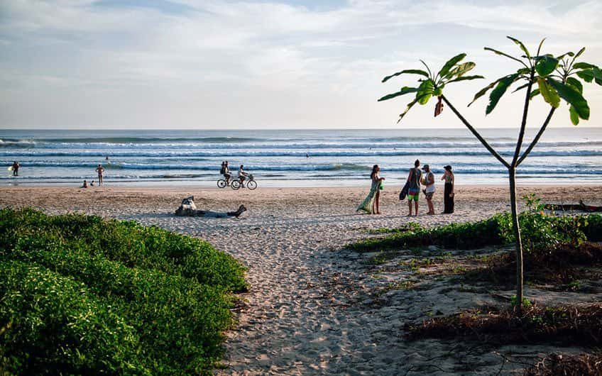 Vibrante vida nocturna en Guanacaste, Costa Rica: Descubre los mejores lugares para disfrutar de la noche en Nosara